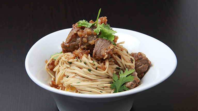 Mariniertes Rindfleisch mit Zitronengras