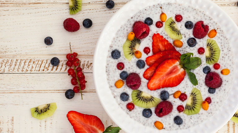 Sommerbeeren-Frühstück ohne Getreide